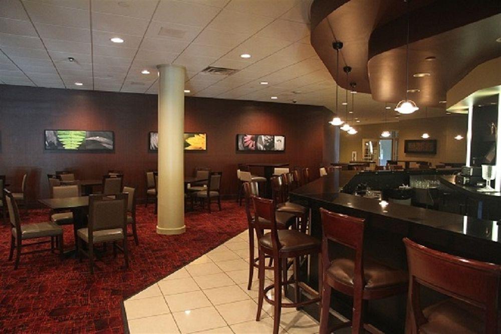 Holiday Inn - Manitowoc Dış mekan fotoğraf