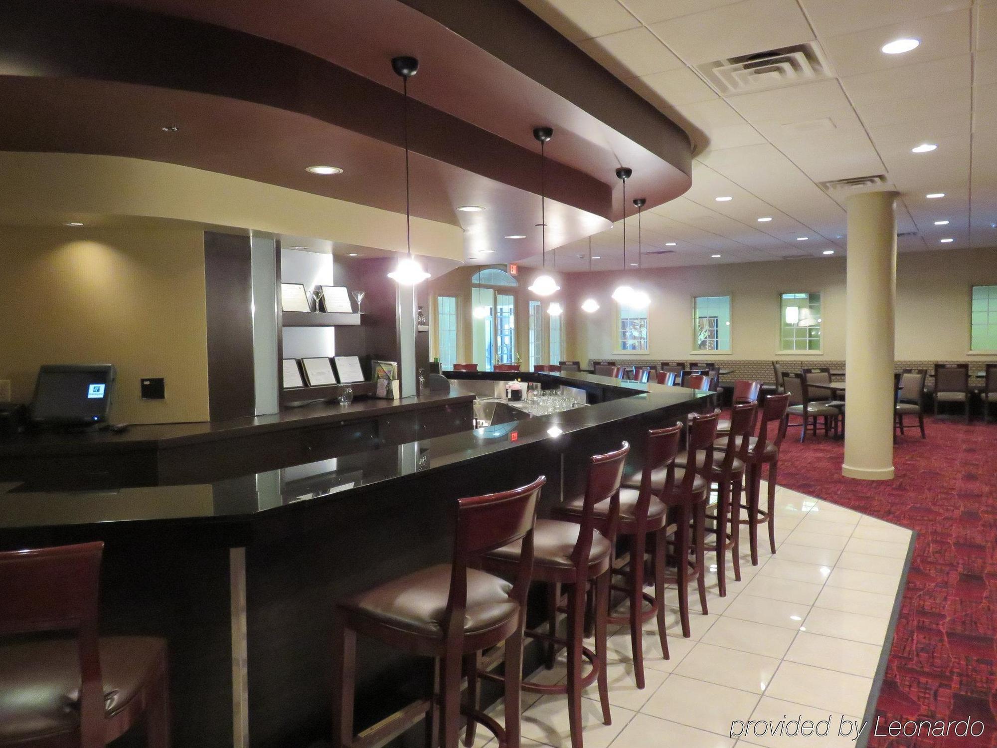 Holiday Inn - Manitowoc Dış mekan fotoğraf